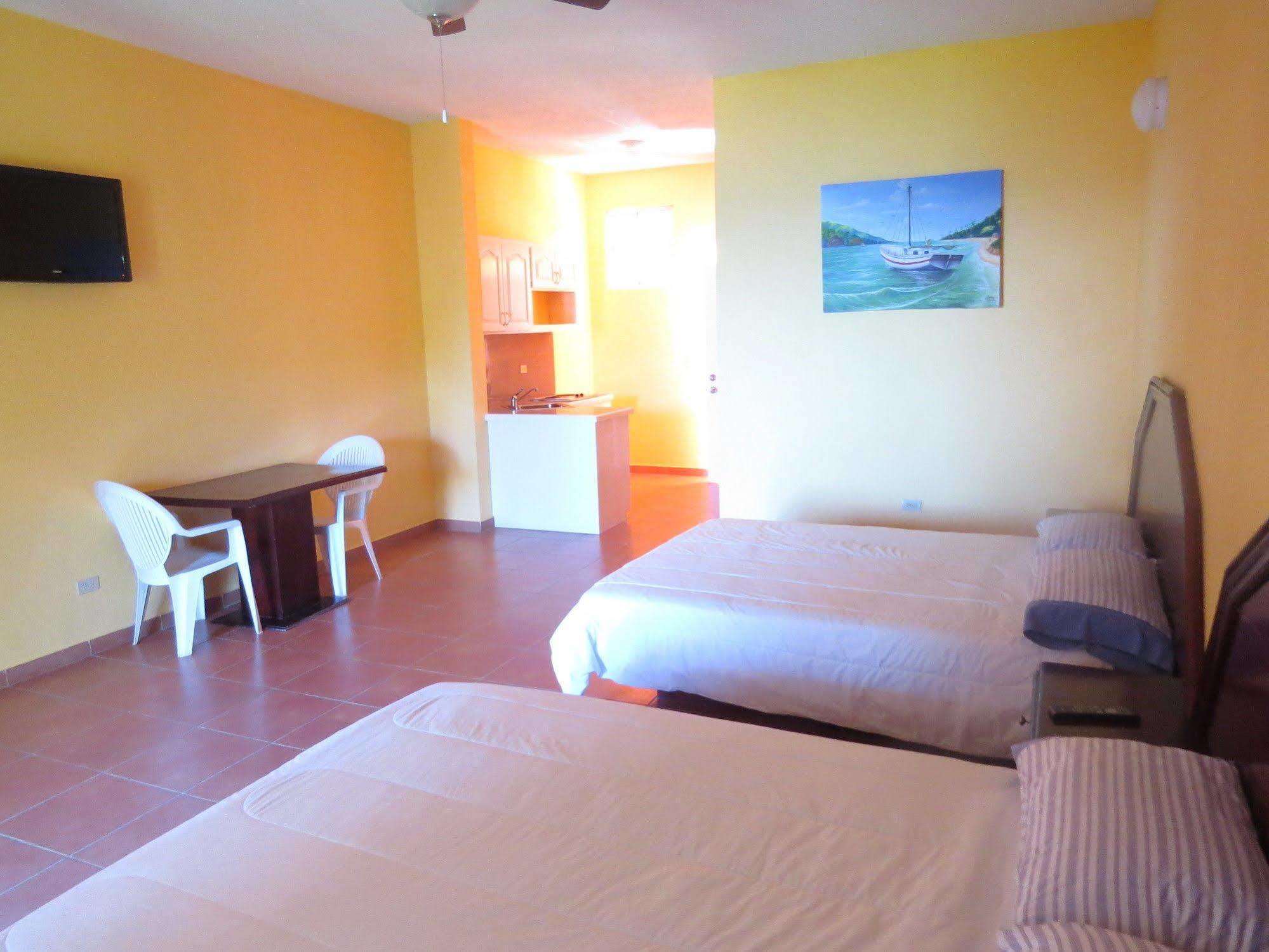 Rival Hotel Cap-Haïtien Eksteriør billede
