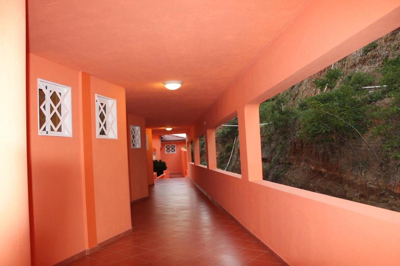 Rival Hotel Cap-Haïtien Eksteriør billede
